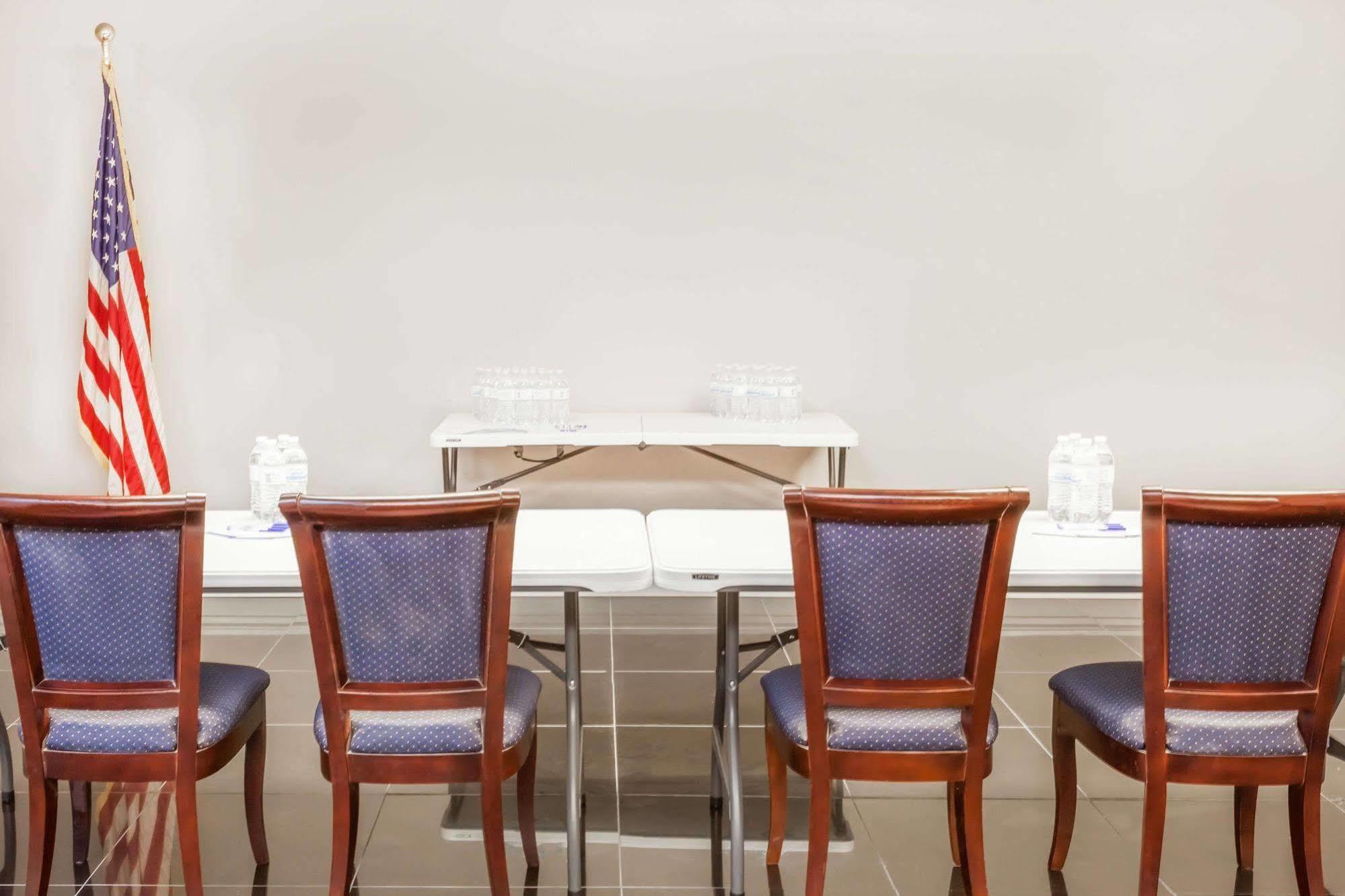 Baymont By Wyndham Delavan Near Lake Geneva Ngoại thất bức ảnh
